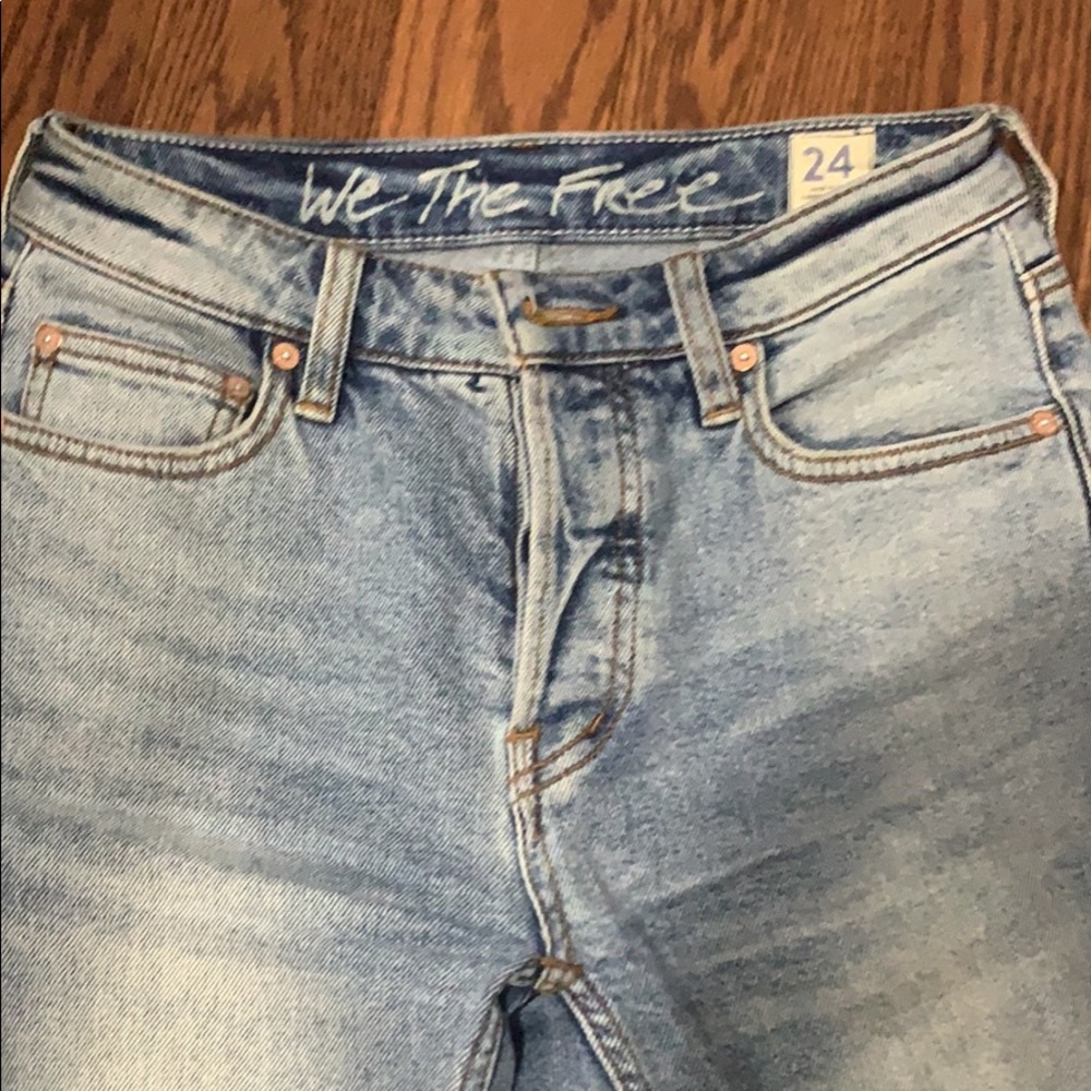 Shorts - Picture 3 of 3